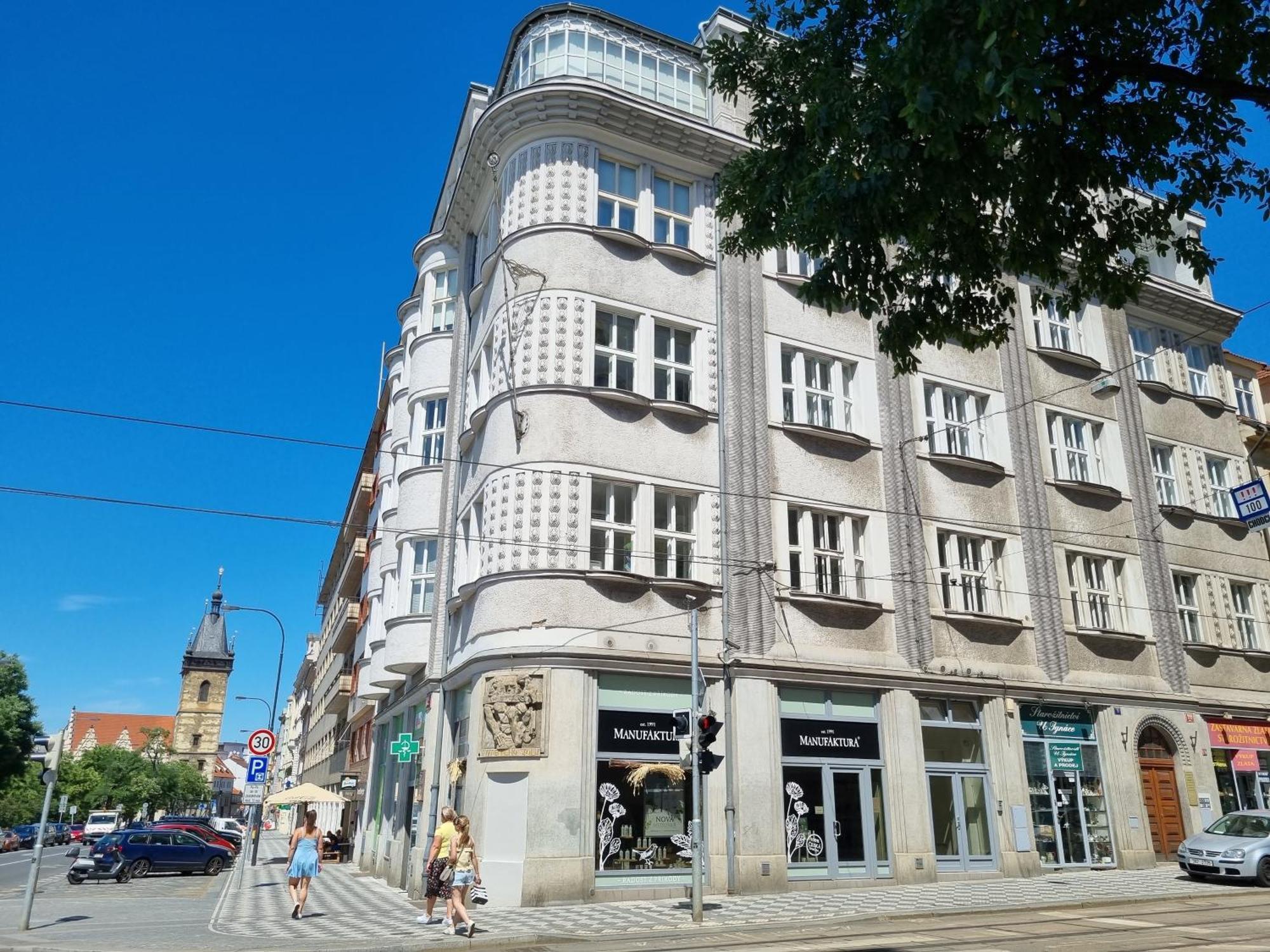 Oasis Apartments At Charles Square Prag Eksteriør billede
