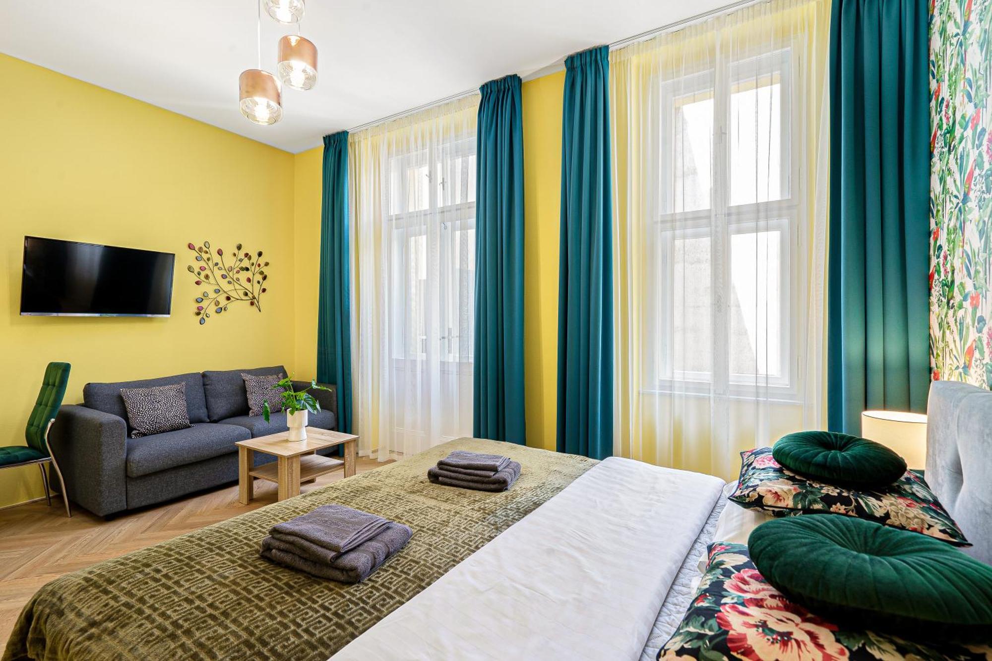 Oasis Apartments At Charles Square Prag Eksteriør billede